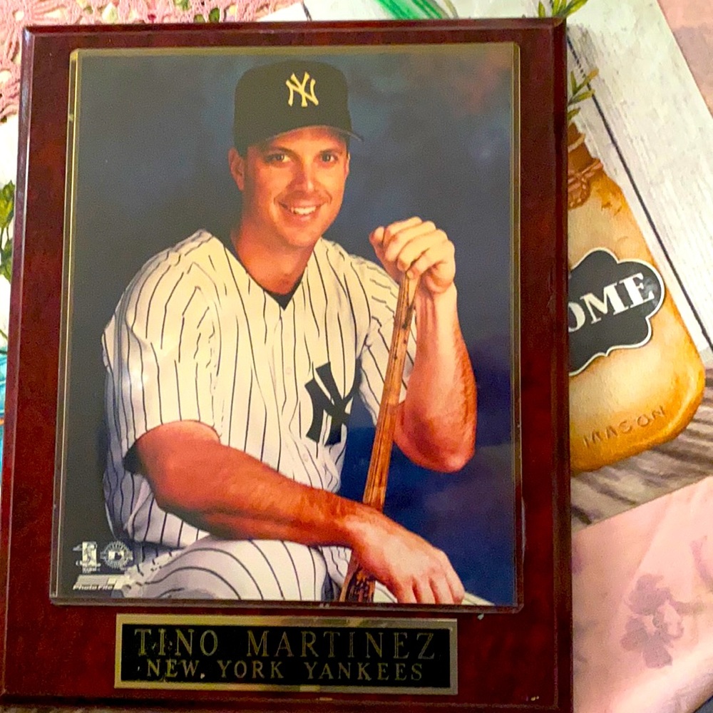 Tino Martínez photo file frame
